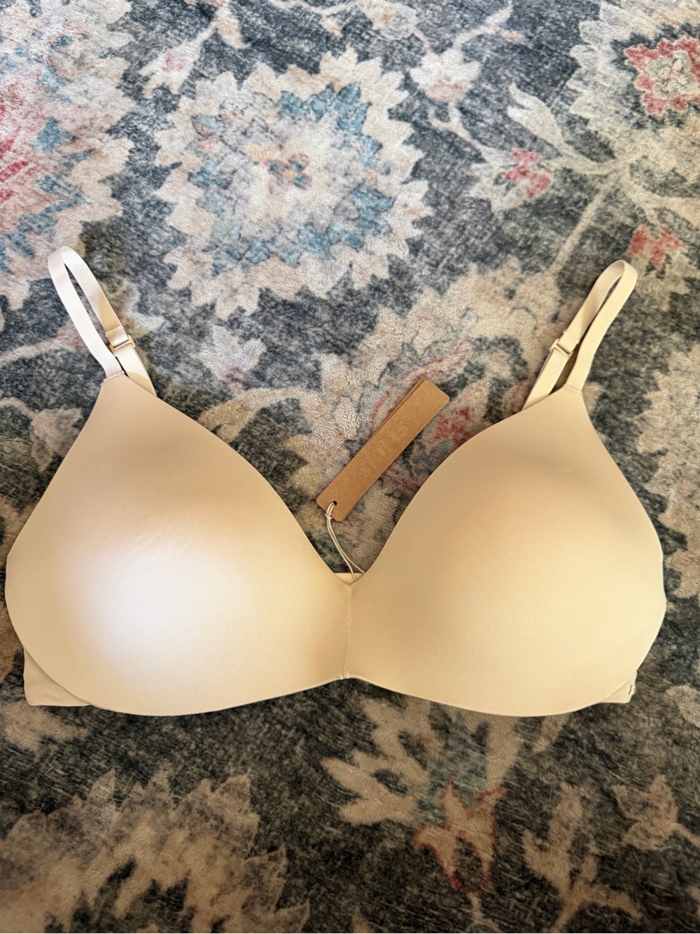 Skims |‎ NWT 34D Wireless Form Push-up Plunge Nude Bra